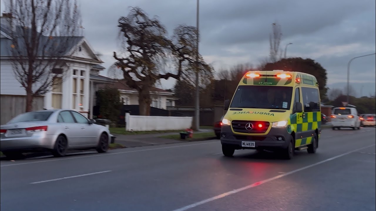 St John Ambulance NZ - Central 185, Responding to an incident. Catch 