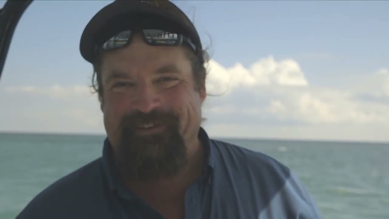 Season 6 | Episode 1 | Mullet Runaround | 601
