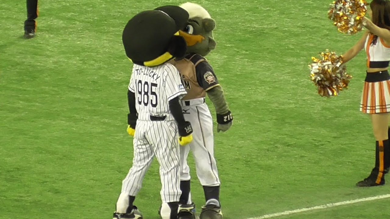 変態おじさんＢ☆Ｂ＆トラッキー完璧ドアラ　爆転パフォーマンスタイム　プロ野球オールスターゲーム２０１５