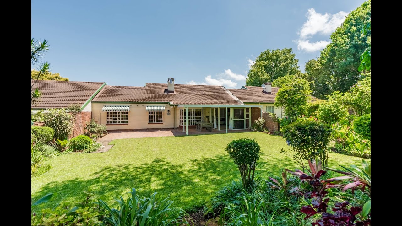 Tranquil, move in ready 3-bedroom share block in the heart of Hillcrest.