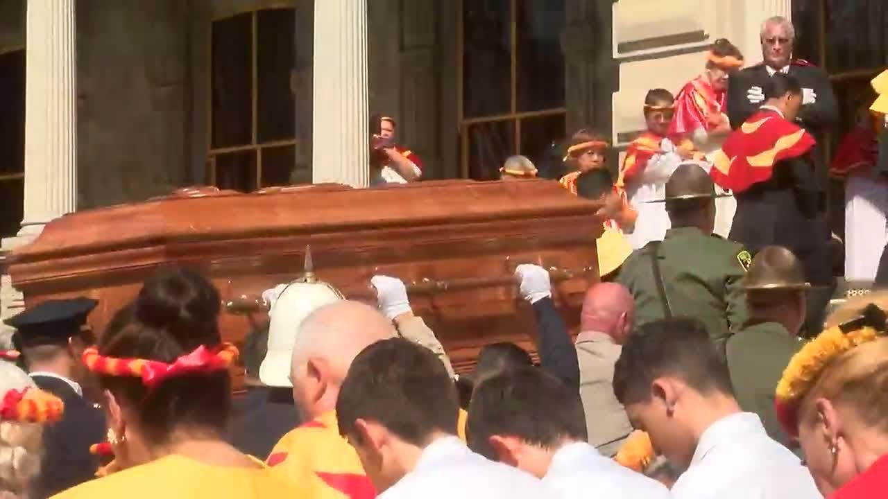 Public memorial held at Iolani Palace for late Hawaiian heiress Abigail Kawananakoa
