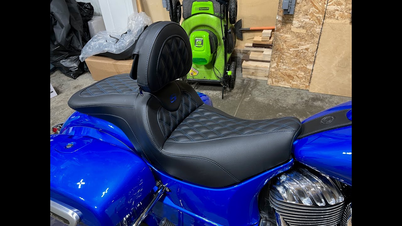 Install of the @saddlemenusa  Road Sofa Heated seat on my 2021 @Indian_Motorcycle Chieftain Limited.