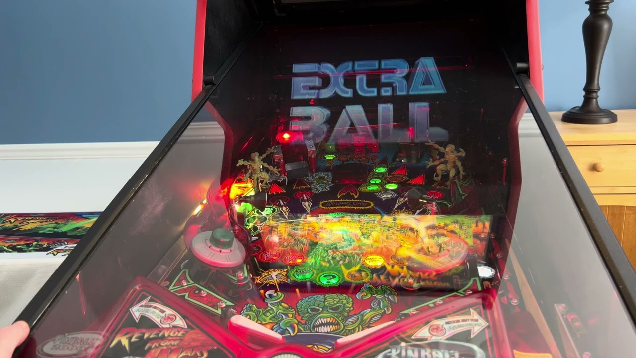 Revenge From Mars pinball gameplay
