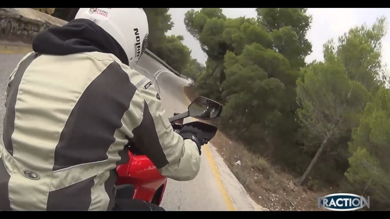 TractioN 2014 | Ducati 1200 Multistrada vs Τελεφερίκ