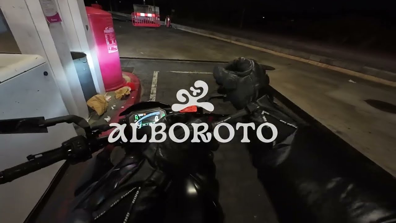 alboroto at costa breve