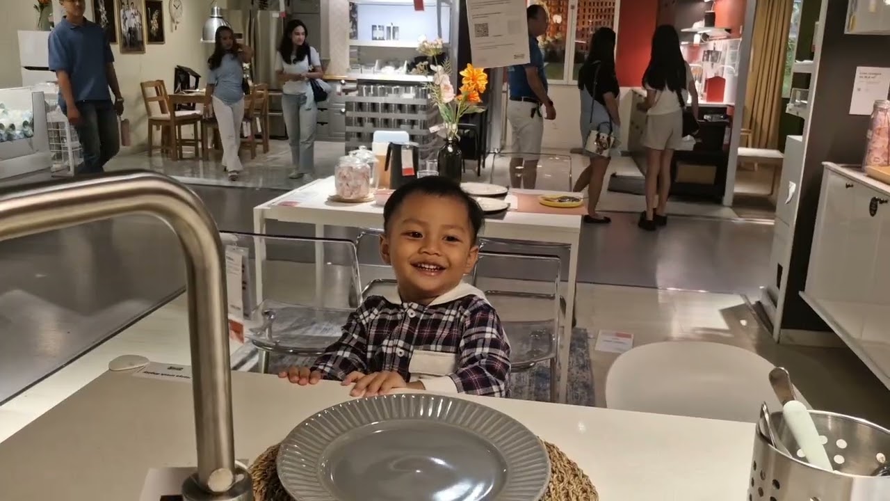 Ke IKEA Kota Baru Parahyangan bersama 