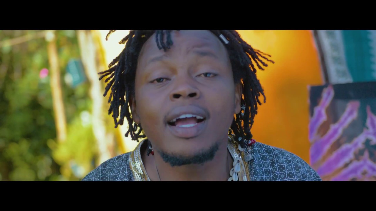 Ayrosh & Kwame Rígíi - Guuku