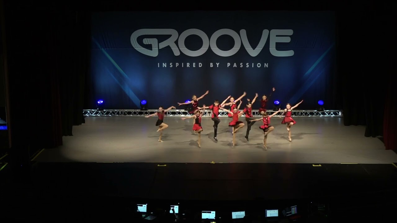 Cruisin for a Bruisin' - 2022 Groove Dance Competition