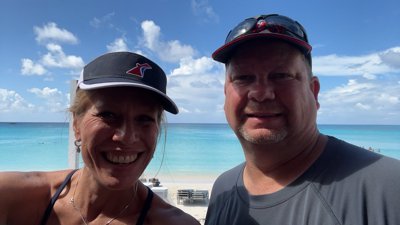 ВОСПРОИЗВЕДЕНИЕ В ПРЯМОМ ЭФИРЕ Half Moon Cay