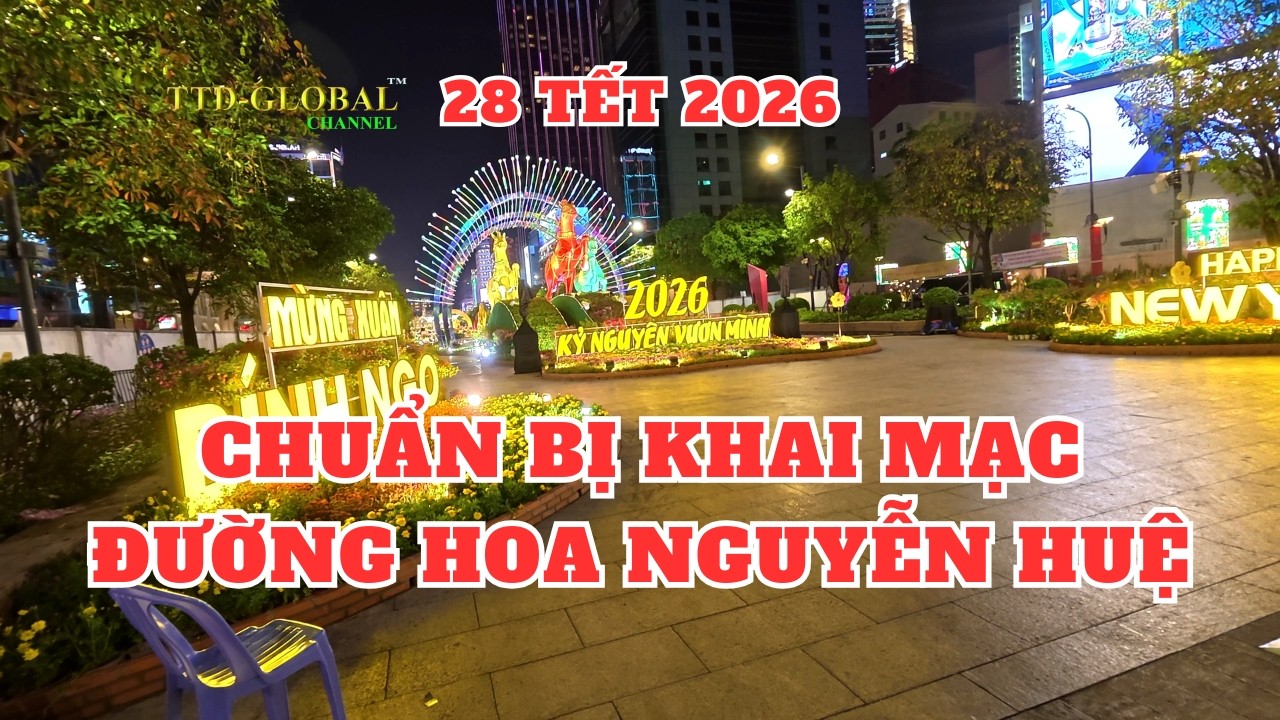 &ugrave;n &ugrave;n k&eacute;o về đường hoa Nguyễn Huệ Tết B&iacute;nh Ngọ 2026