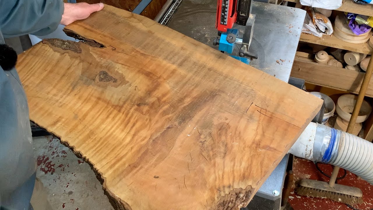 Richard Raffan converts a highly figured tiger-myrtle board to woodturning blanks