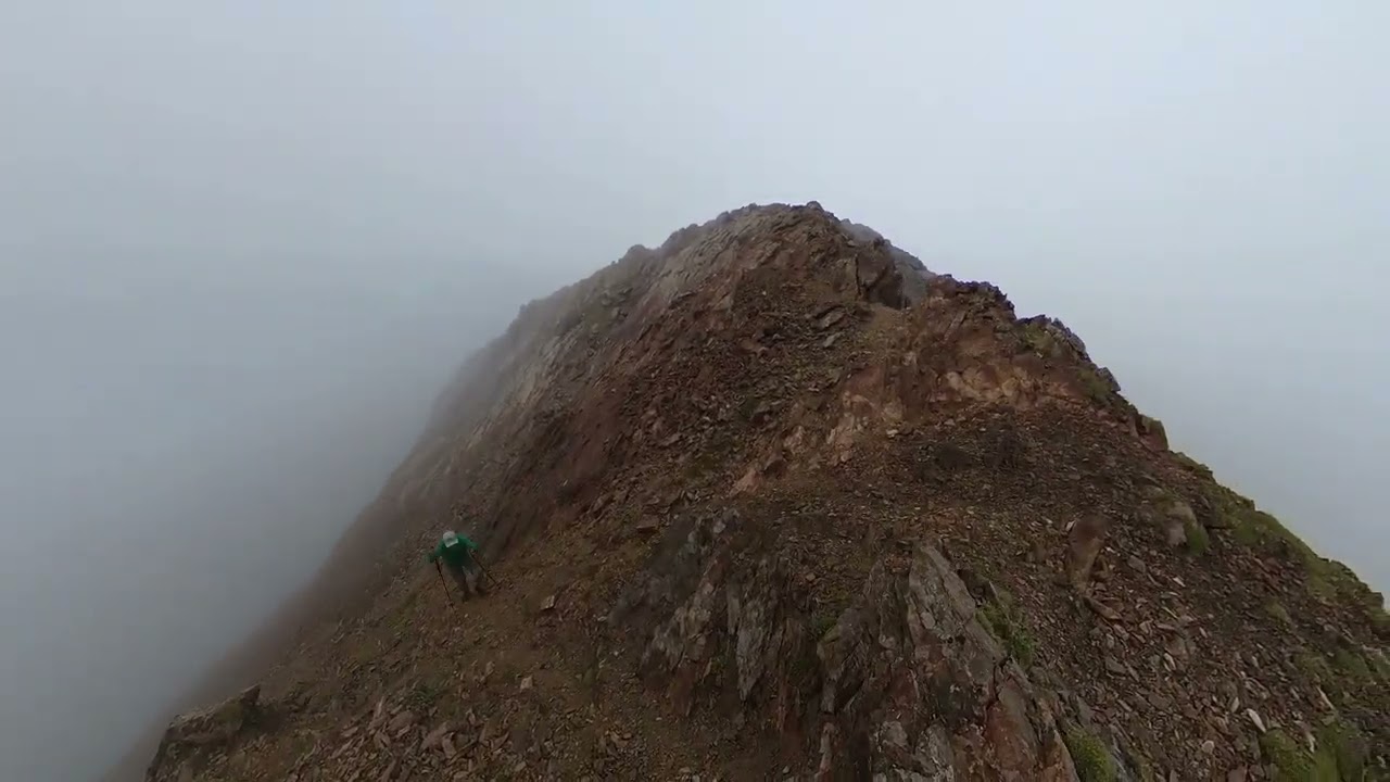 Pico Estaragne (3.006) Pico Campbieli (3.173) Pico Lentilla (3.157)