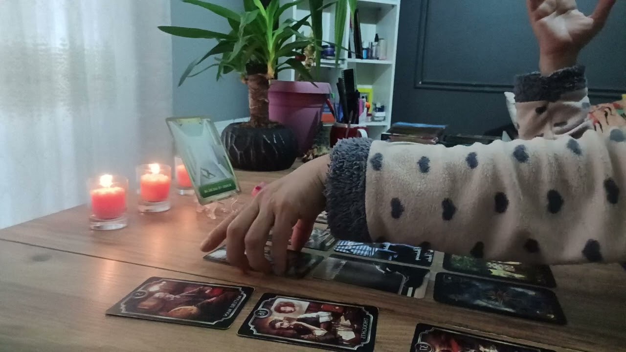 Deste Seç:Aklımdaki Kişinin Hayatında Neler Oluyor?Benimle İlgili Ne Düşünüyor Ne Hissediyor?💞