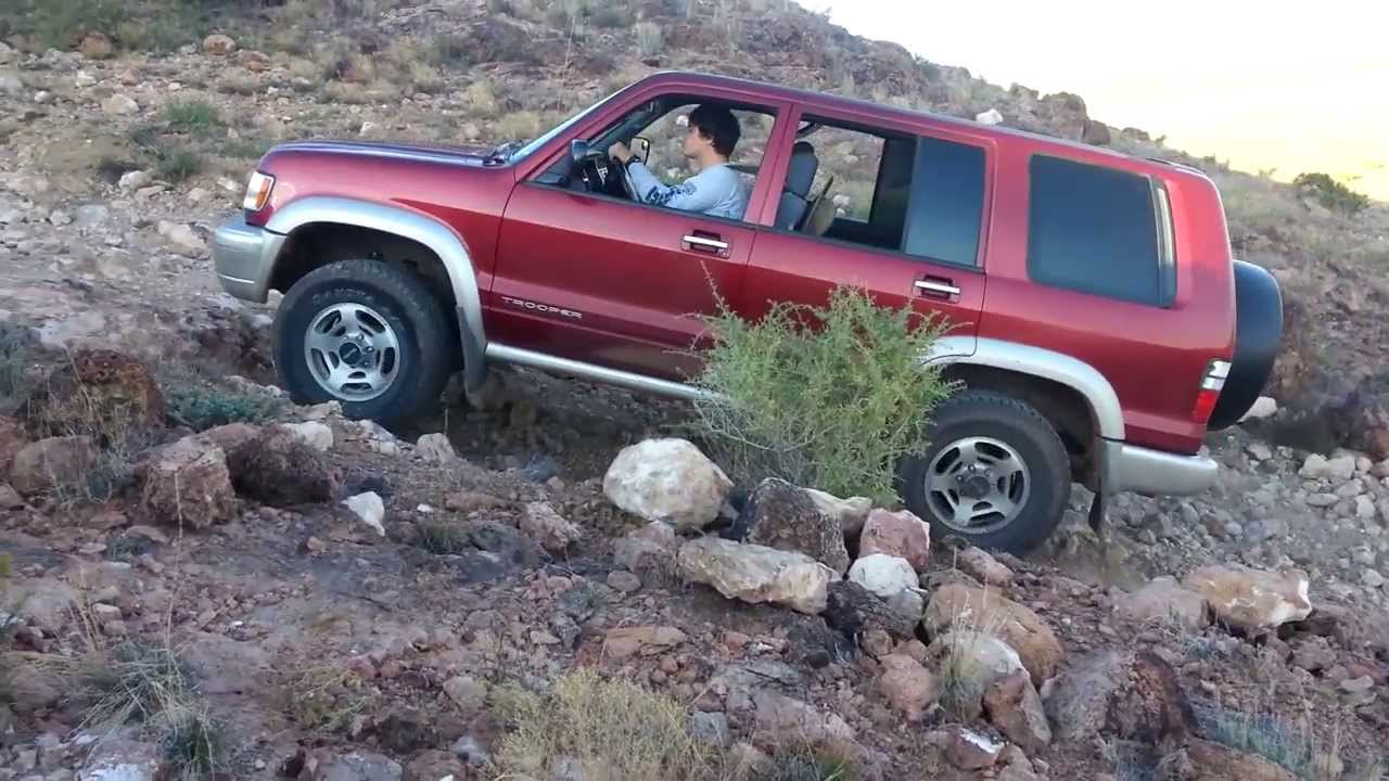 Mean Isuzu Trooper Climbs Old Volcanic Plug [4X4]