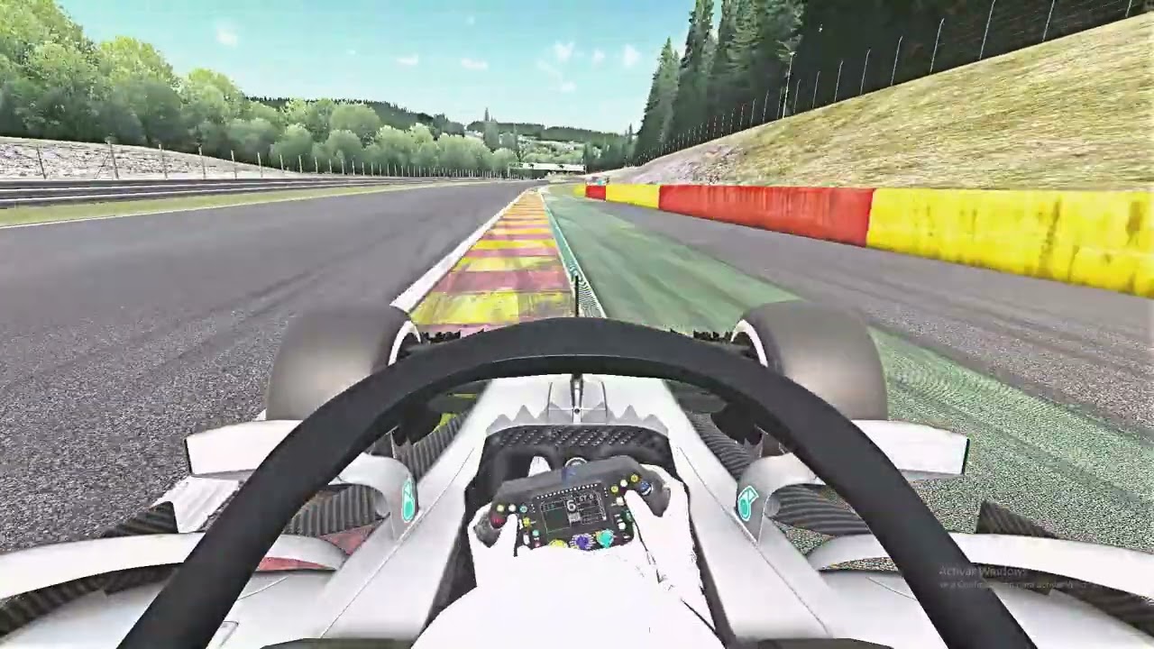 Lewis Hamilton Pole at Spa-Francorchamps