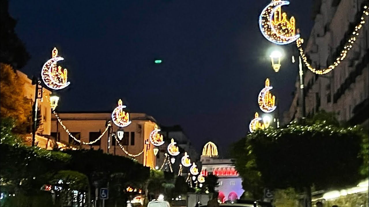 العاصمة تتزين بهلال رمضان ☪️🇩🇿