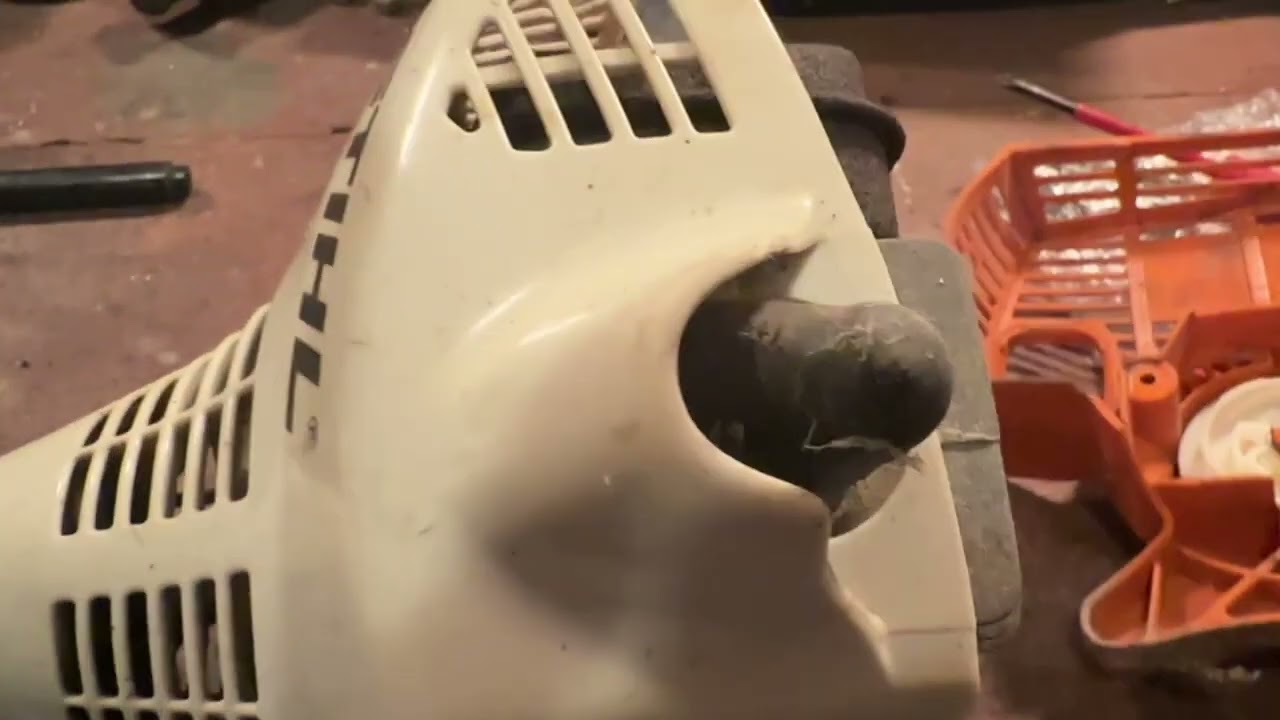 Changement pompe amorçage et durite moteur Stihl débroussailleuse   HD 720p