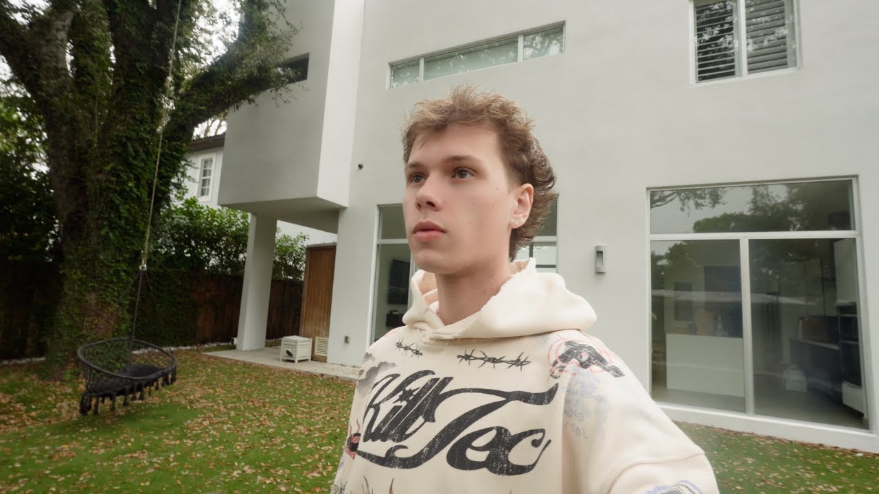 pov: ur a rich 20 year old in miami for the weekend