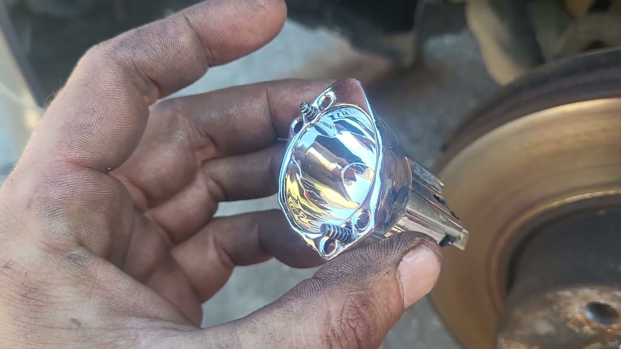 Tutorial inlocuire bec angel eyes BMW e91 facelift