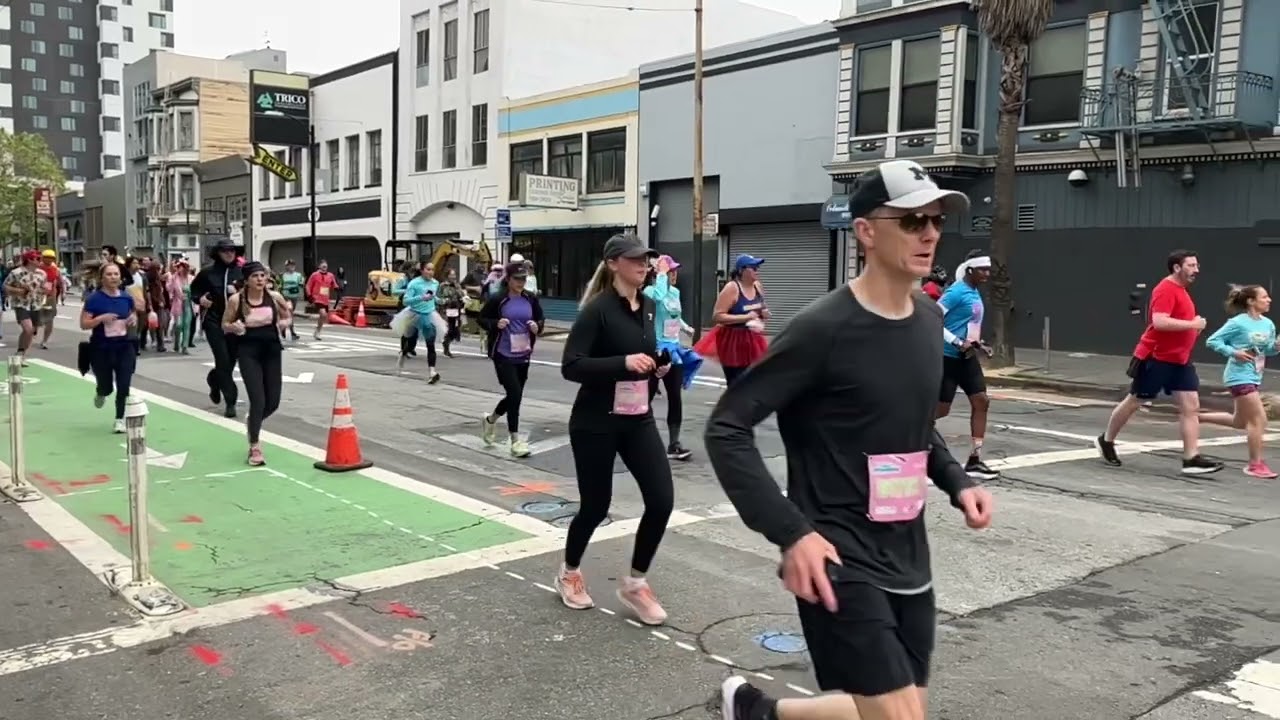 Moments #235: San Francisco Bay to Breakers 5.21.23