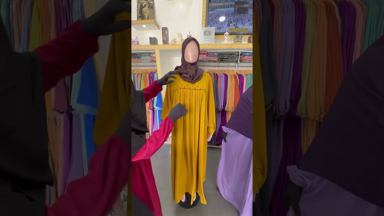 عباءة بالطرزة الأناقة والجمال ☺️ البيع بالجملة وبالتقسيط😀
