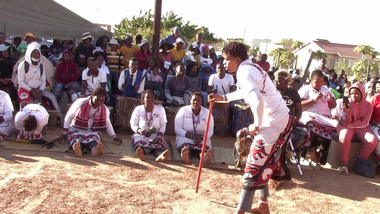 Mopedi thwii from hleswaneng dance like qualified herbalism.