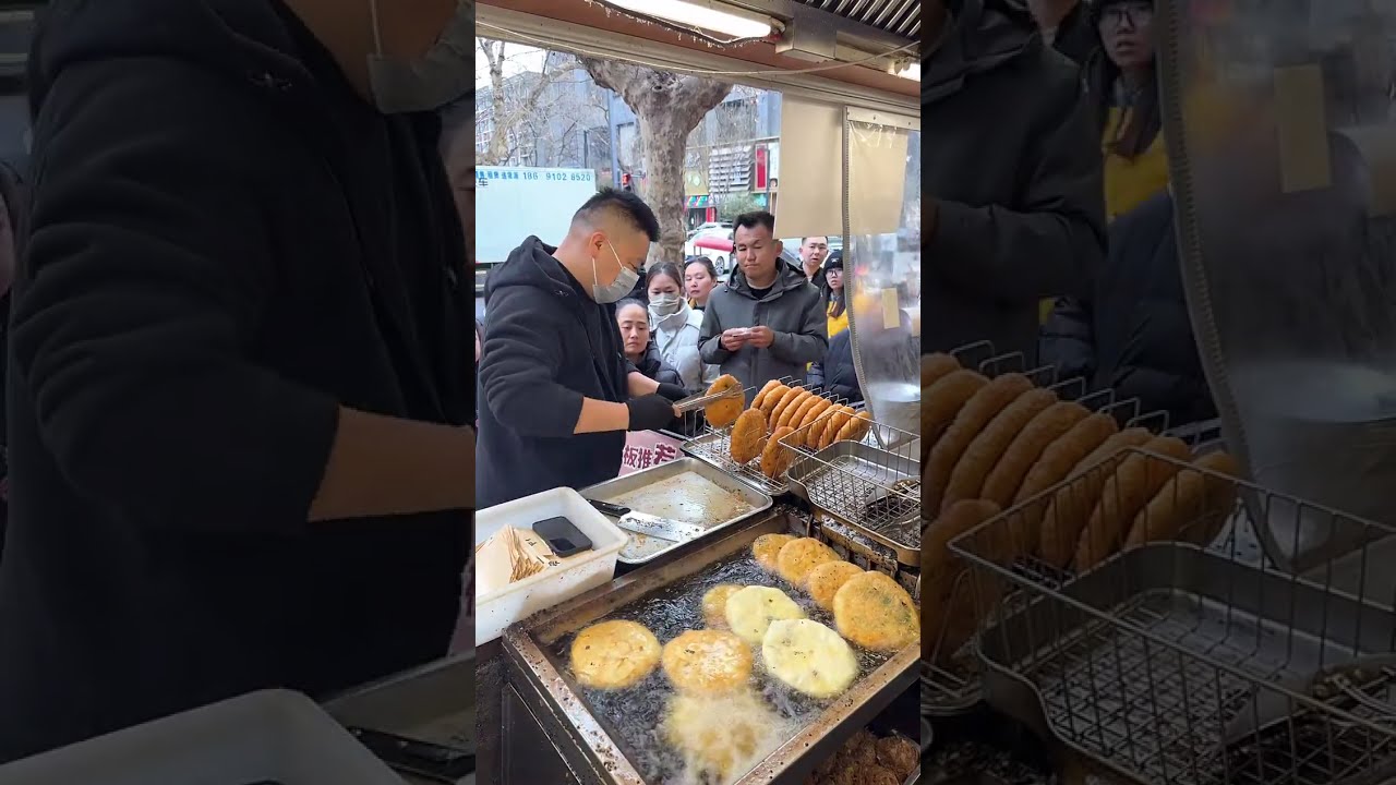 Enjoying delicious food - 纵览美食直播