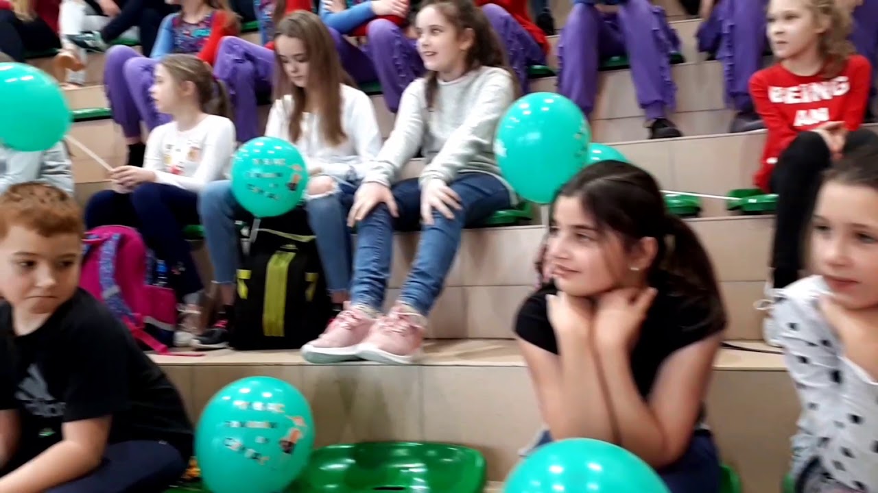 Ogromna radość w Rudniku. Szkoła otrzymała tysiąc książek