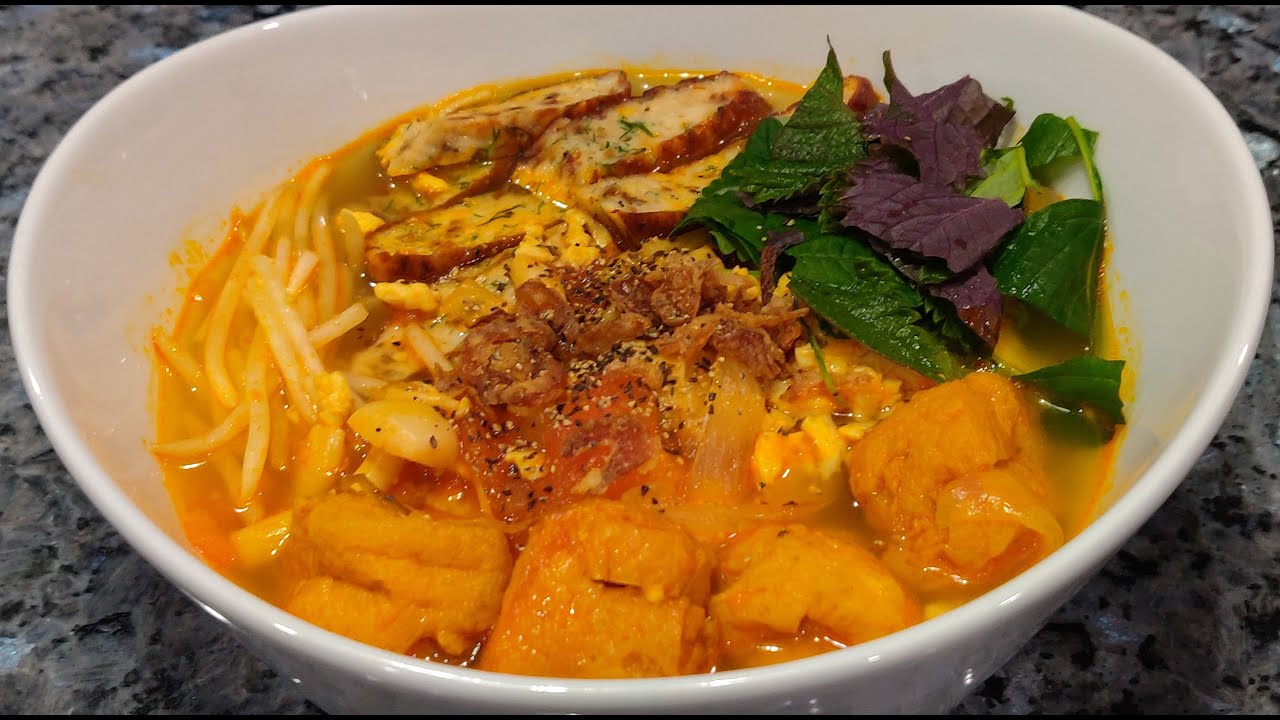 Vegetarian Vietnamese Tomato Rice Vermicelli - Bun Rieu Chay