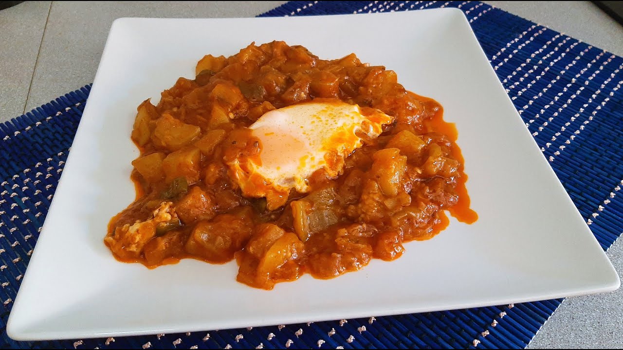 PISTO DE BERENJENAS Y CALABACIN, APTO PARA VEGETARIANOS. Eggplant and zucchini scramble