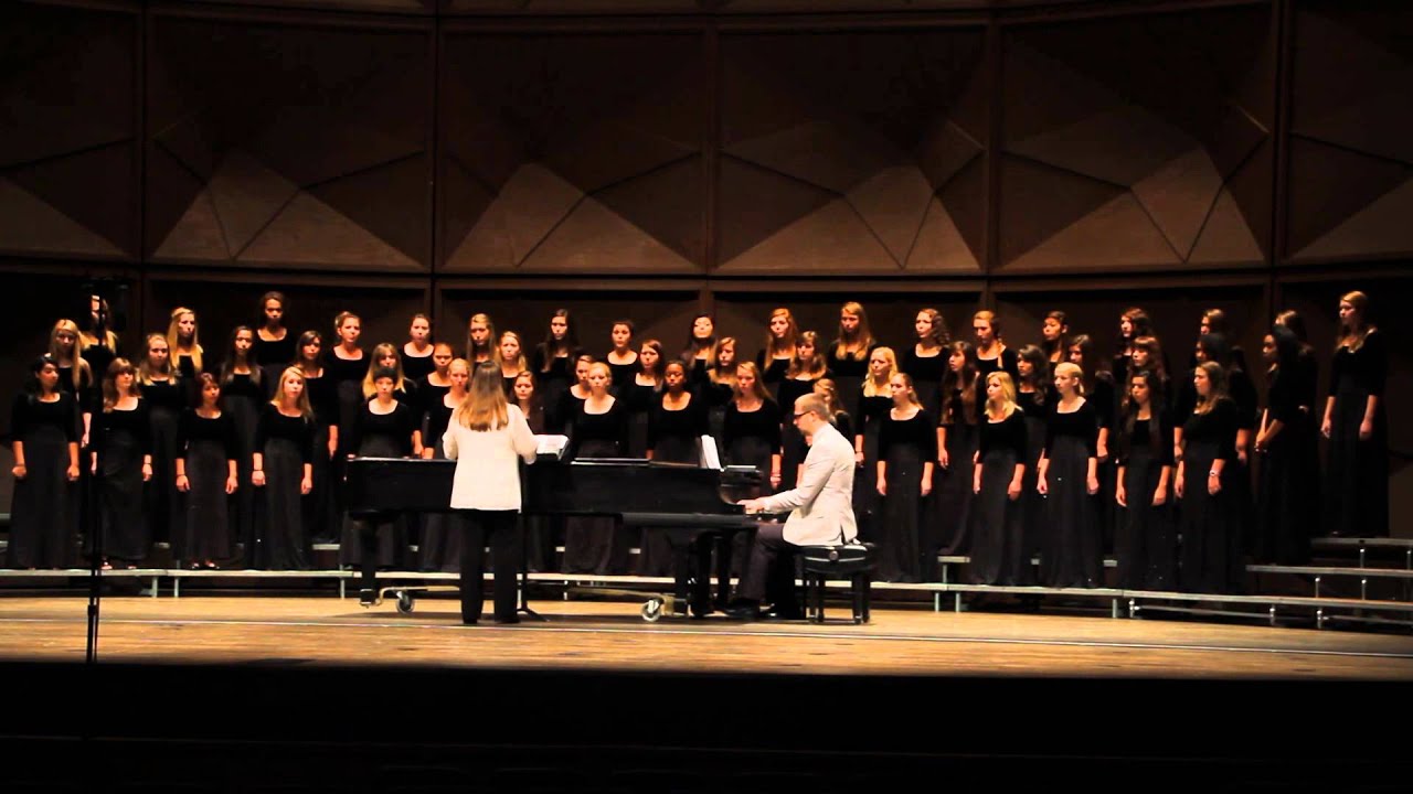 BRHS Combined Women's Choir performs A Bord de l'eau