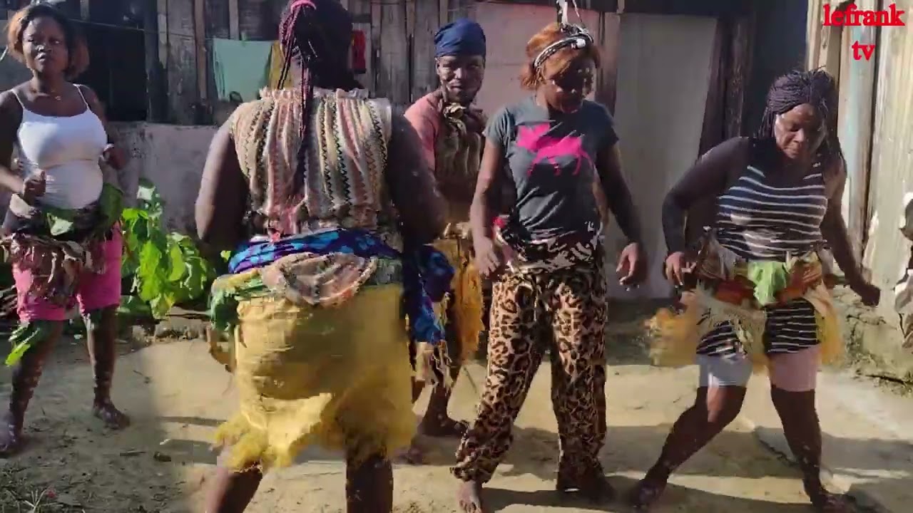 @lefranktv2041 un sourire, une danse