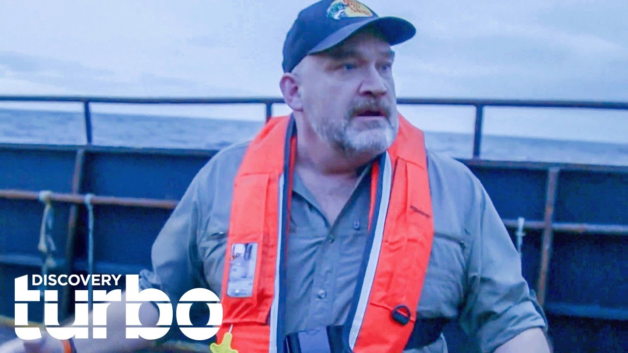The Wizard Battles HUGE Storms That Injures Multiple Crew! | Deadliest Catch