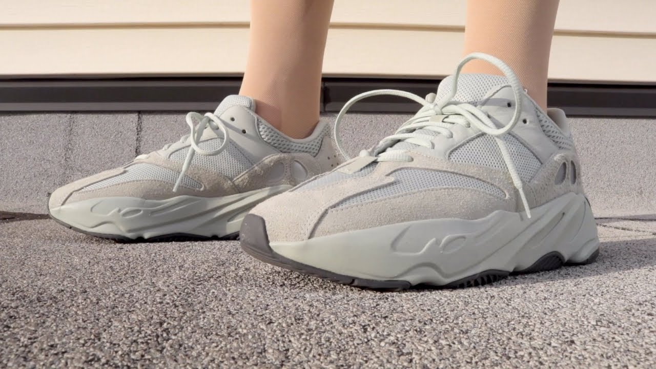 Yeezy 700 