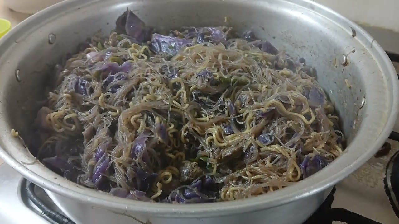 Unique bihon&adobo