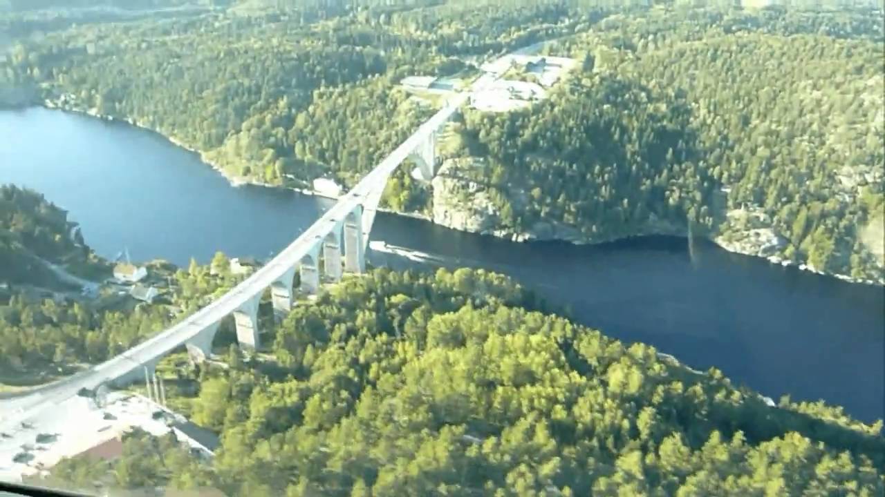 N&auml;singe, Svinesund, Nordby, Koster & Str&ouml;mstad i en Cessna