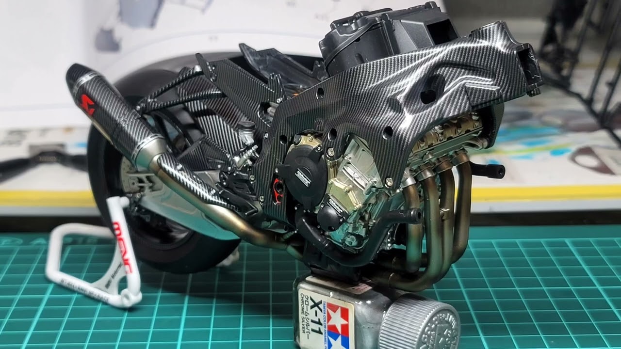 Meng 1/9BMW HP4 記錄用