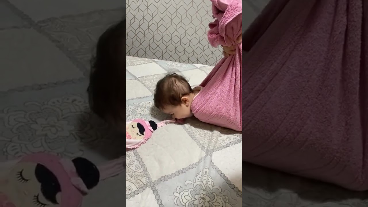 Tu cum îi dai suzeta la bebeluș? 