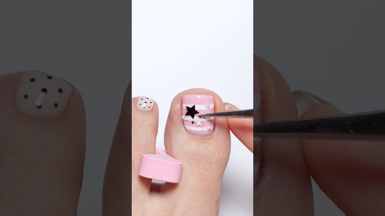 How to DIY a Y2K Pedicure at Home? 👣💿#melodysusie #nails #nailart #nailtech #nailtools #nailpolish