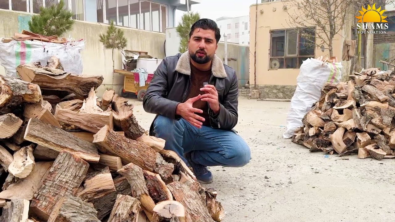 چوب سوخت برای زمستان سرد | کمک به ۵ خانواده فقیر