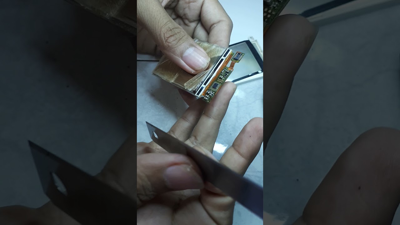 Memperbaiki LCD N-Gage Klasik Kerut (Sunburn) + Ketombe Part 1