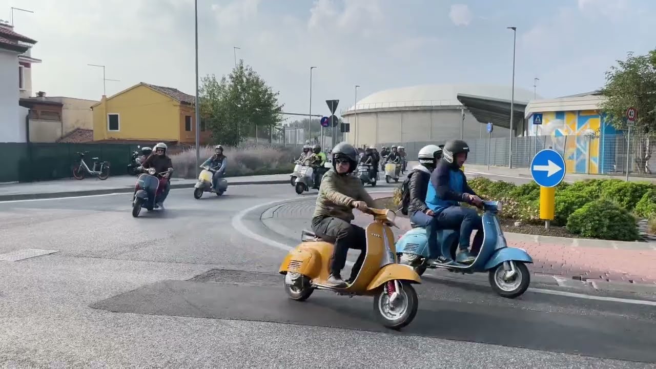 Raduno Vespe - Vespe in Prato 2023