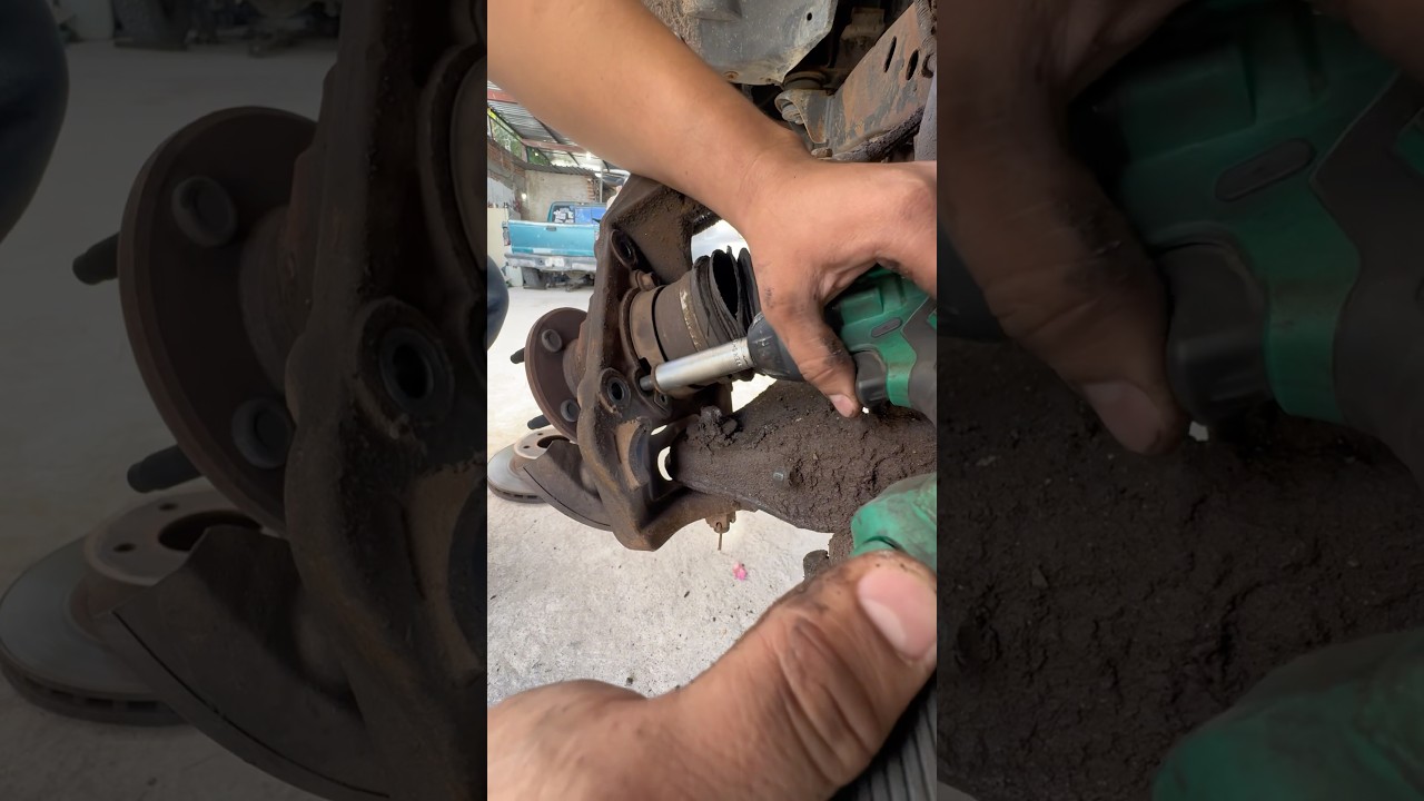 Cómo cambiar maza delantera de una Ranger 4x4 en menos de 1 minuto 