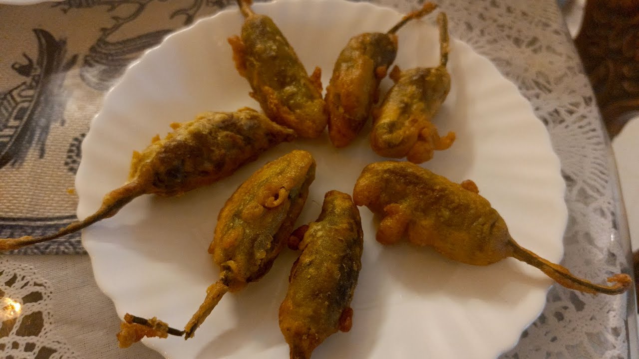 Green Chilli Fritters #cooking #youtube #homemade #chillibites #special 