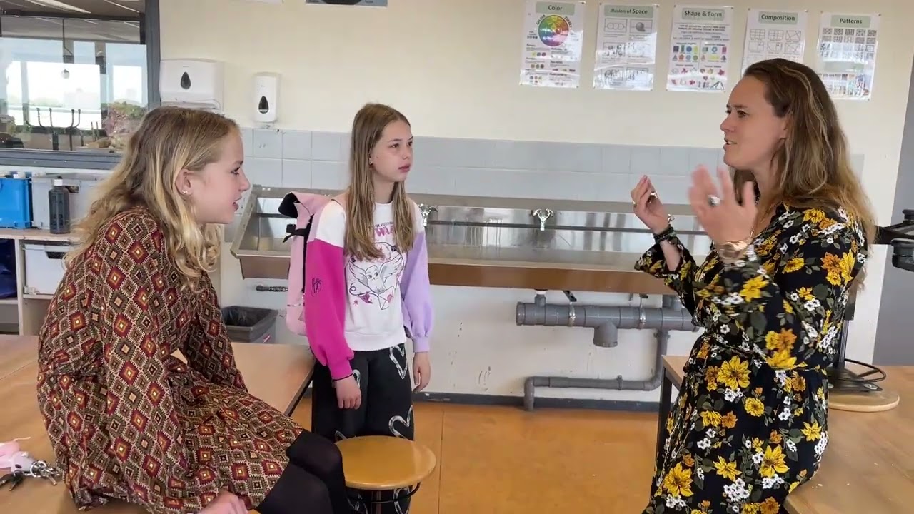 Een kijkje in een schooldag van Amy en Louise