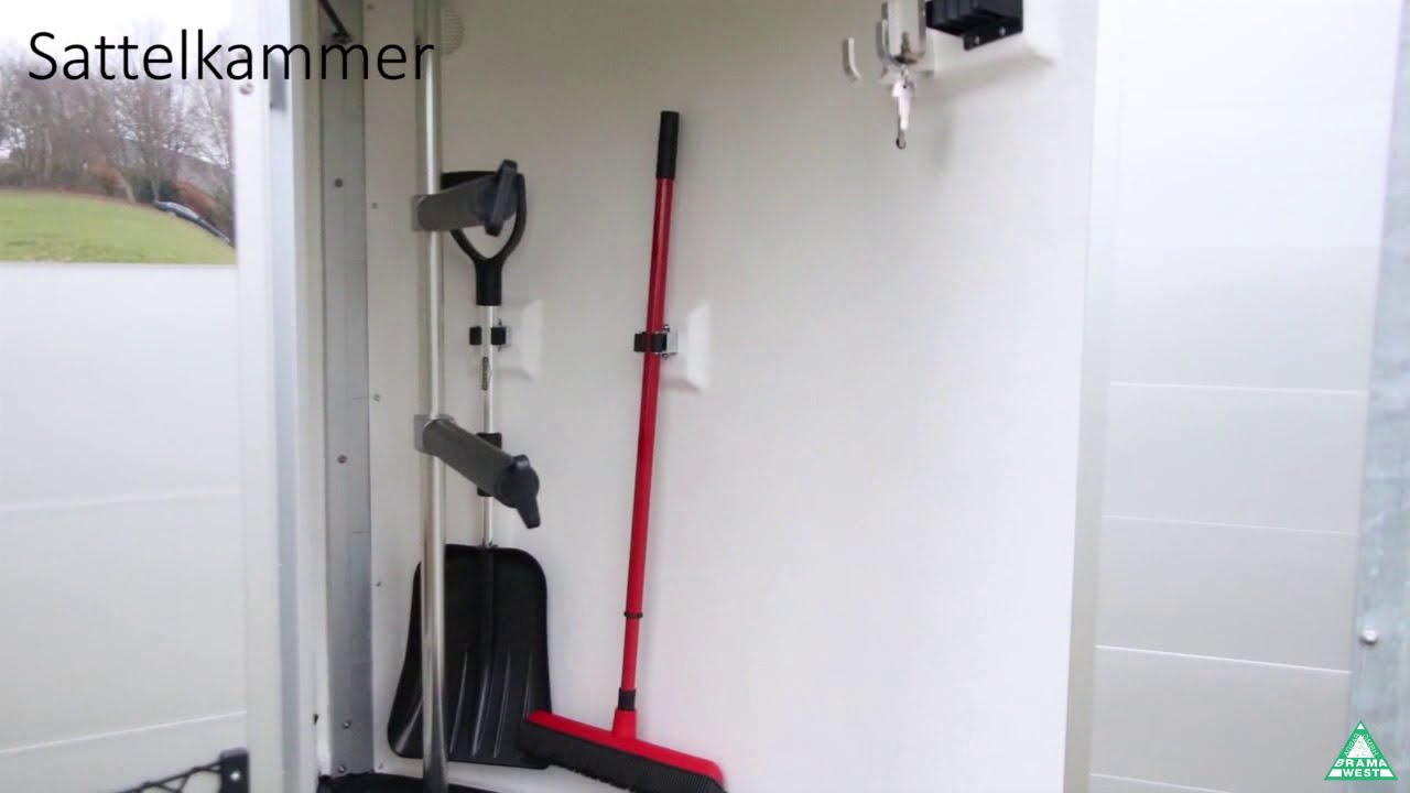 Pferdeanhänger Boeckmann Champion R mit Drehflügeltür und Sattelkammer