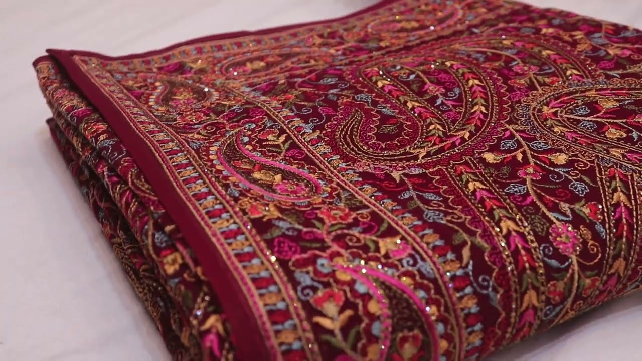 ARNG-4499 The Ultimate Royal Look! 👑 Heritage Kashmiri Embroidery Saree for Brides & Weddings