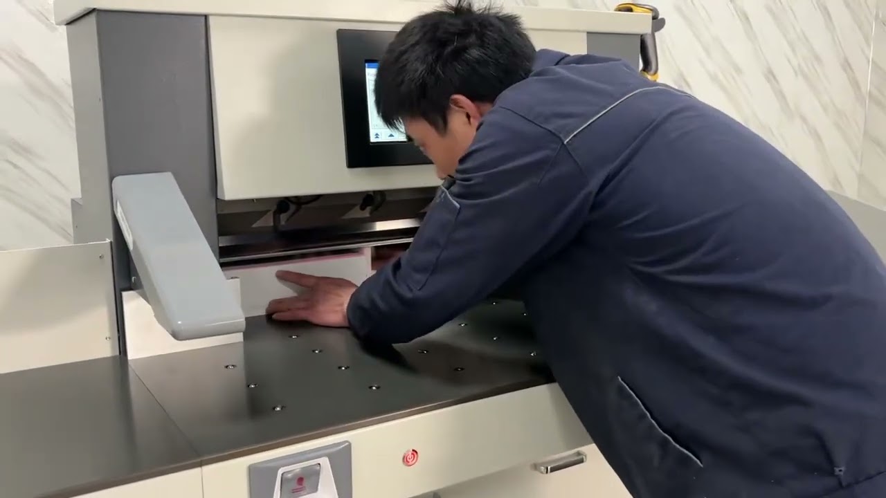 6710HD Hydraulic Guillotine Cutter