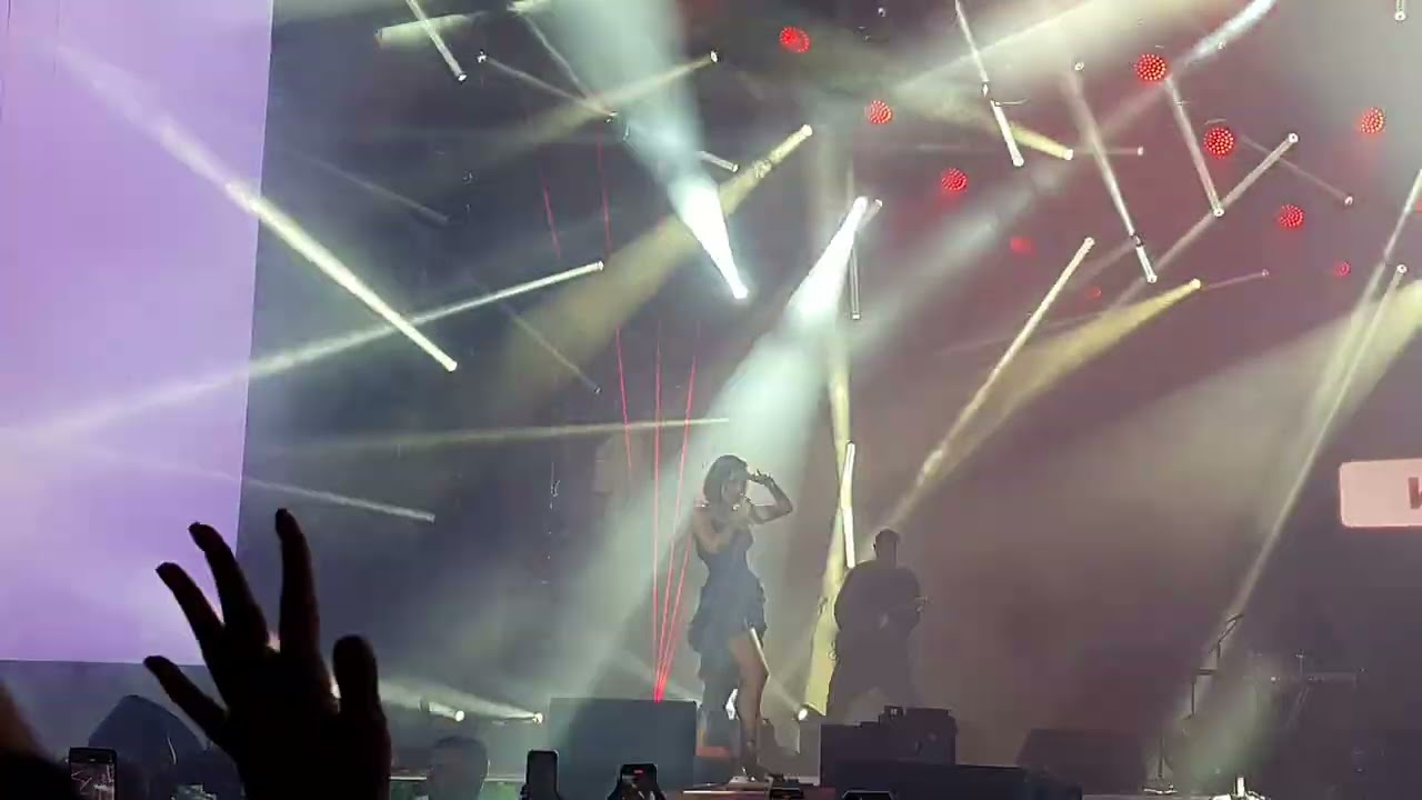 Artik & Asti - Истеричка | Live