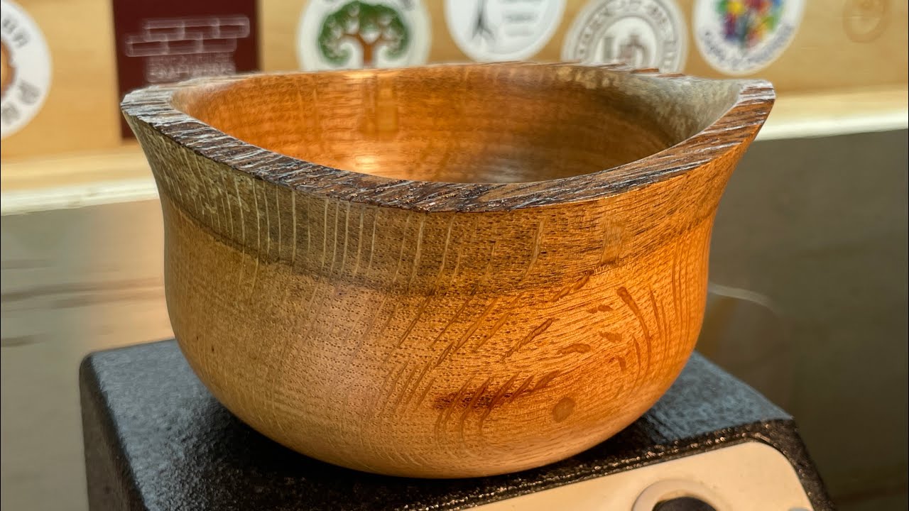 So Relaxing Woodturning And Watching - A Curvy Natural Edge Bowl Of Oak With Medullary Rays 😊